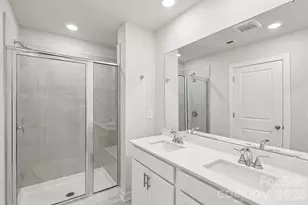 8009 Hidden Spgs Trl, Charlotte, NC 28216 - Photo 27