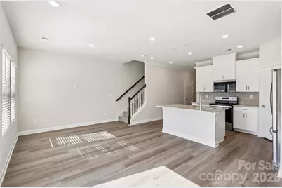 8009 Hidden Springs Trail, Charlotte, NC 28216 - Photo 3