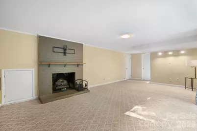 267 25th Avenue NW, Hickory, NC 28601 - Photo 19