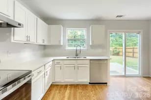 5135 Raspberry Knoll Dr, Charlotte, NC 28208 - Photo 9