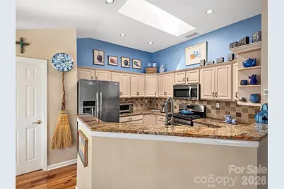23 Old Applewood Lane, Hendersonville, NC 28739 - Photo 11