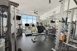333 W Trade St, Charlotte, NC 28202 - Photo 17