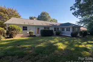 3309 Gardner Park Dr, Gastonia, NC 28054 - Photo 3