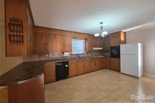 4106 Dallas High Shoals Hwy, Dallas, NC 28034 - Photo 13