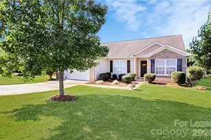 127 Golden Valley Dr, Mooresville, NC 28115 - Photo 1