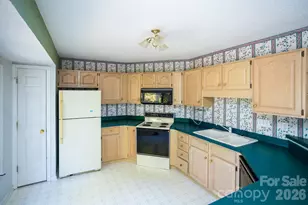 79 Pine Cone Dr, Asheville, NC 28805 - Photo 7