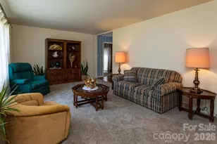 8 Governors Ct, Asheville, NC 28805 - Photo 7