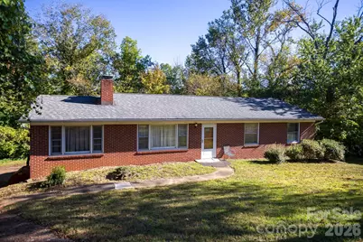 8 Governors Court, Asheville, NC 28805 - Photo 1