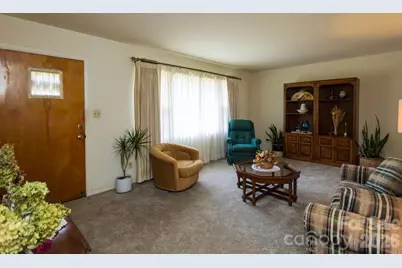 8 Governors Court, Asheville, NC 28805 - Photo 5