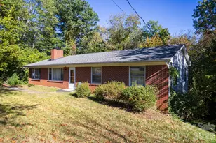 8 Governors Ct, Asheville, NC 28805 - Photo 3