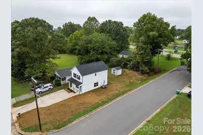 902 W Alabama Avenue, Bessemer City, NC 28016 - Photo 23