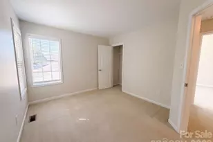 10526 Glory Meadow Ct, Charlotte, NC 28278 - Photo 9