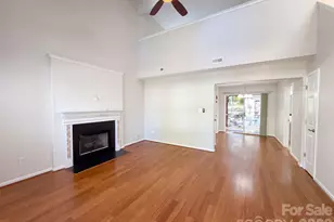 10526 Glory Meadow Ct, Charlotte, NC 28278 - Photo 3