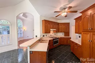 5406 Club View Dr, Concord, NC 28025 - Photo 7
