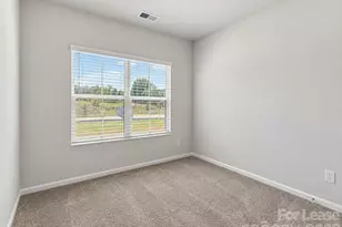 6528 Harlech St, Charlotte, NC 28269 - Photo 19