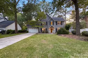 2315 Heathershire Ln, Matthews, NC 28105 - Photo 1