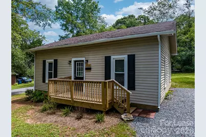 1586 3rd Street Drive NE, Hickory, NC 28601 - Photo 5