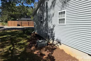 104 E Clairborne St, Blacksburg, SC 29702 - Photo 21