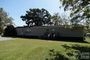 2689 Robinson Rd, Newton, NC 28658 - Photo 1