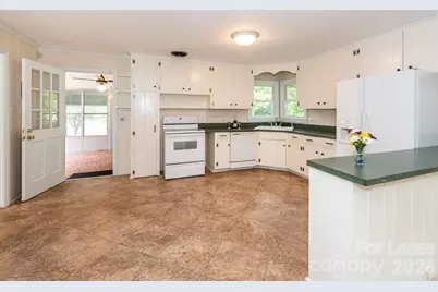 1301 N Sharon Amity Road, Charlotte, NC 28211 - Photo 7