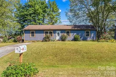 23 E Silverleaf Drive, Hendersonville, NC 28739 - Photo 1