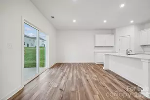 2929 31st St NE, Hickory, NC 28601 - Photo 13