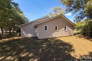 232 River St, Mount Holly, NC 28120 - Photo 5