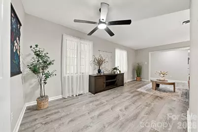 803 E 24th Street, Newton, NC 28658 - Photo 5
