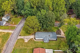803 E 24th St, Newton, NC 28658 - Photo 29
