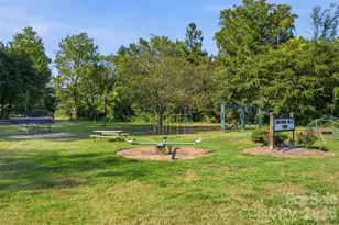 603 Coulwood Dr, Charlotte, NC 28214 - Photo 43