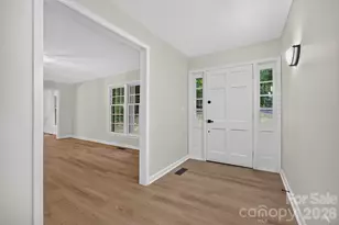 5550 Overlook Cir, Winston Salem, NC 27105 - Photo 7
