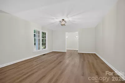 5550 Overlook Circle, Winston Salem, NC 27105 - Photo 9