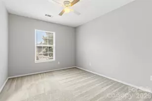 6215 Woodland Commons Dr, Charlotte, NC 28269 - Photo 17