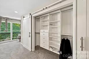 5805 Sharon Rd, Charlotte, NC 28210 - Photo 7