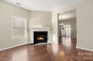 3642 Charterhall Ln, Charlotte, NC 28215 - Photo 5