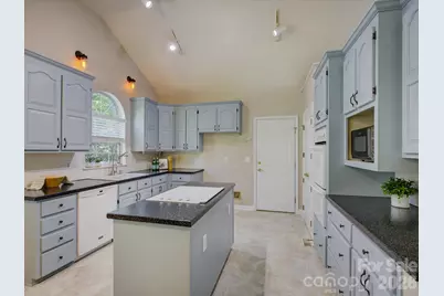 9207 Rainbow Forest Drive, Charlotte, NC 28277 - Photo 17