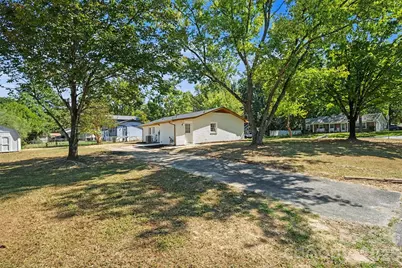 3801 Hillock Court, Charlotte, NC 28215 - Photo 3