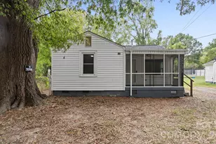 1409 Essex St, Gastonia, NC 28052 - Photo 3