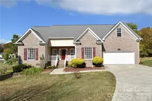 603 Lexington Dr, Albemarle, NC 28001 - Photo 1