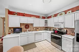 8306 Olde Troon Dr, Charlotte, NC 28277 - Photo 17