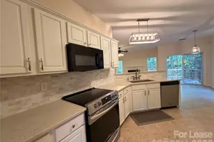11911 Royal Castle Ct, Charlotte, NC 28277 - Photo 3
