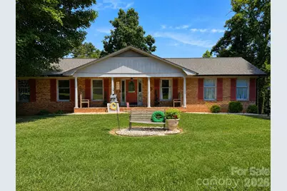 529 Carolina Avenue N, Statesville, NC 28677 - Photo 1