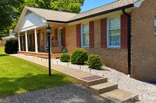 529 Carolina Ave N, Statesville, NC 28677 - Photo 3