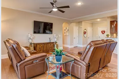 6605 Central Pacific Avenue #302, Charlotte, NC 28210 - Photo 7