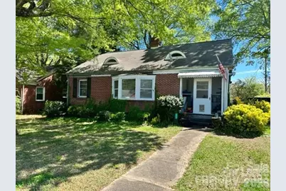 1012 8th Street NE, Hickory, NC 28601 - Photo 1