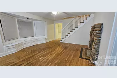 1012 8th Street NE, Hickory, NC 28601 - Photo 3