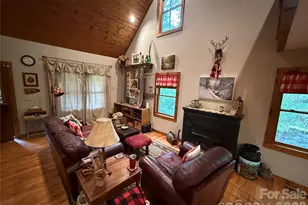 349 Barefoot Cv, Burnsville, NC 28714 - Photo 13