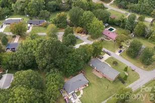 203 Crestview Dr, Thomasville, NC 27360 - Photo 29