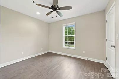203 Crestview Drive, Thomasville, NC 27360 - Photo 25