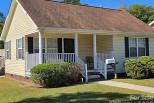 218 Center St, Chester, SC 29706 - Photo 1